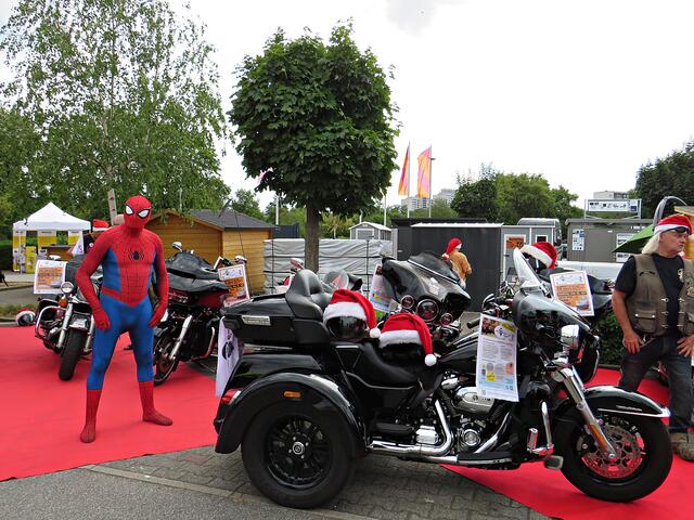 Spidermann bei den Harleys | Foto: Brigitte Melder