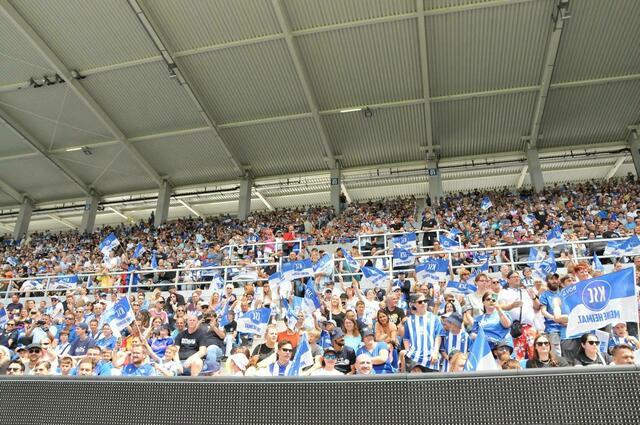 Volle Tribüne | Foto: Anderer/ka-abseits