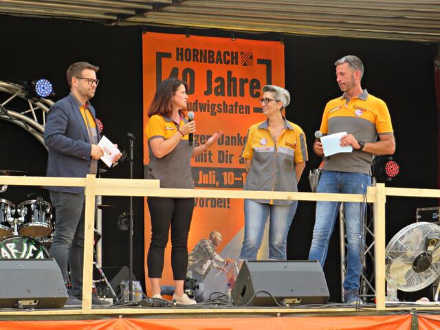 Christa Theurers Worte an die Mitarbeiterin | Foto: Brigitte Melder