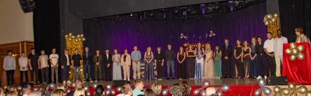 Die beiden zehnten Klassen der Realschule plus Am Reichswald in Ramstein. | Foto: Stefan Layes