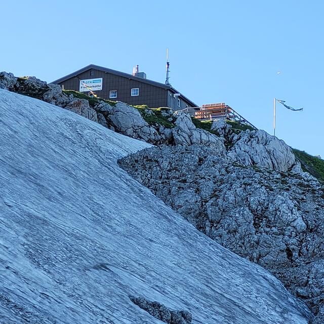 Gipfelhütte auf dem Schneeberg  | Foto: Markus Pacher