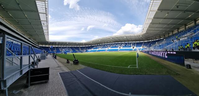 Es ist angerichtet im Karlsruher Wildparkstadion | Foto: Anderer/ka-abseits