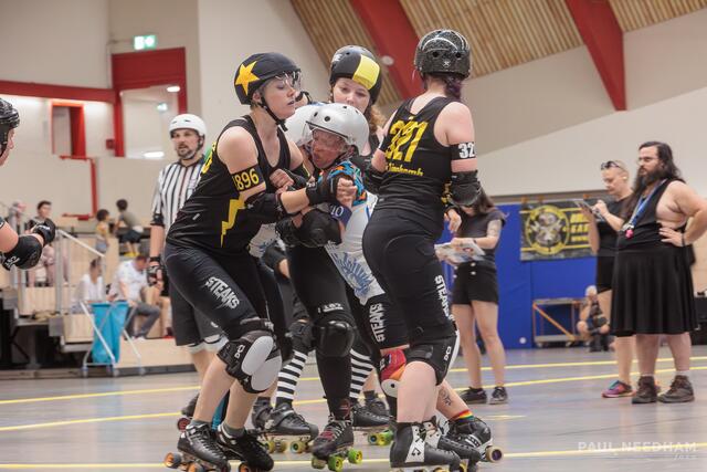 Roller Derby Karlsruhe vs. Munich Rolling Rebels &amp; Friends | Foto: Paul Needham