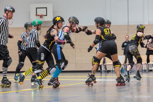 Roller Derby Karlsruhe vs. Munich Rolling Rebels &amp; Friends | Foto: Paul Needham