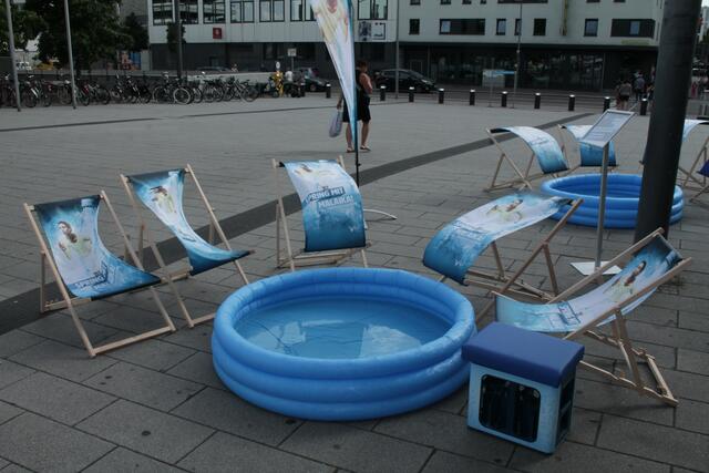 Vor der Rhein-Galerie in Ludwigshafen | Foto: Michael Sonnick