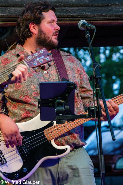 Jannis Burk (Bass, Gesang) | Foto: Wilfried Glauber