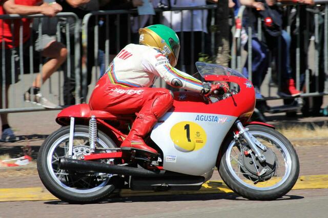 Der Italiener Giacomo Agostini auf der MV Agusta | Foto: Thomas Haas
