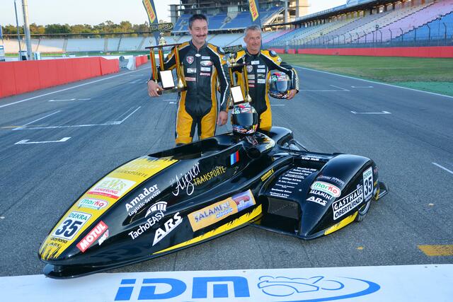Josef Sattler und Uwe Neubert IDM-Meister 2018 Sidecar 1000 ccm  | Foto: Hermann Rüger
