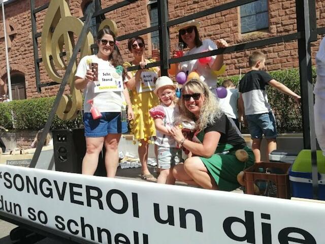 Die Esthaler Vereine stellen mit ihren Ideen schon eh und je einen bunten Kerweumzug auf die Beine. | Foto: Markus Pacher