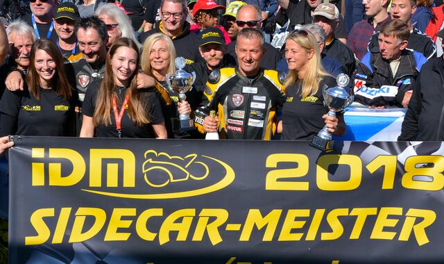 Josef Sattler und Uwe Neubert IDM-Meister 2018 Sidecar 1000 ccm  | Foto: Hermann Rüger