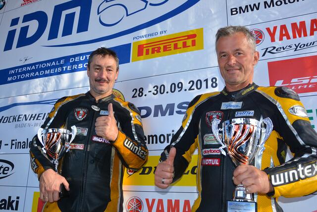Josef Sattler und Uwe Neubert IDM-Meister 2018 Sidecar 1000 ccm  | Foto: Hermann Rüger