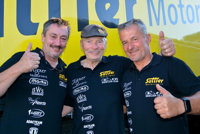 Josef Sattler mit Rolf Steinhausen und Uwe Neubert  | Foto: Hermann Rüger