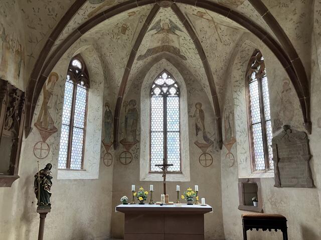 Die Alte Kapelle mit ihren beeindruckenden Malereien | Foto: Stephanie Walter
