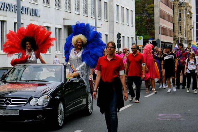 CSD Mannheim 2023: Bunter Zug durch die Innenstadt | Foto: Jessica Bader