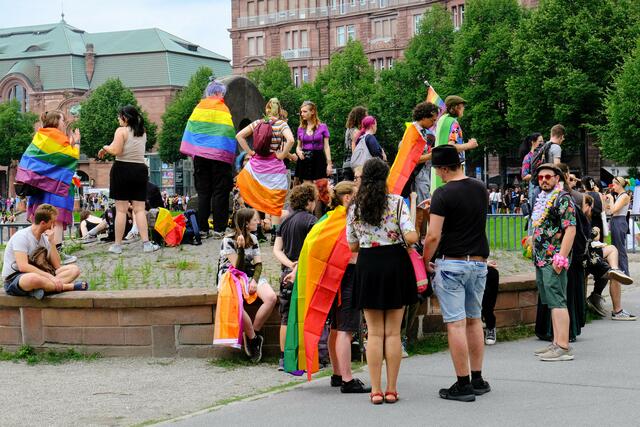 Bis zu 10.000 Zuschauerinnen und Zuschauer feierten mit beim CSD in Mannheim | Foto: Jessica Bader