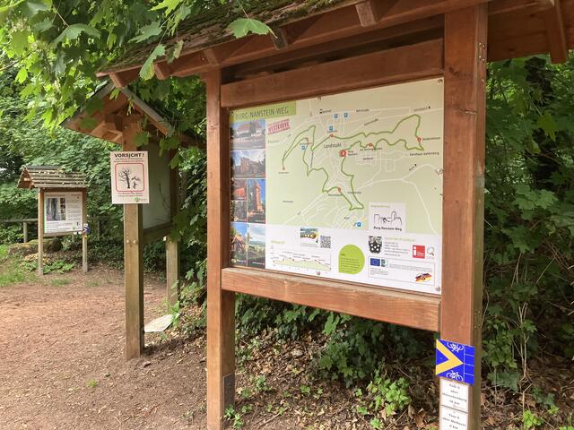 Auf den Wanderwegen bietet die Sickinger Höhe tolle Ausblicke und ist damit ein lohnenswertes Ziel für Naturliebhaber in Rheinland-Pfalz, die sich vom Alltagsstress entfernen möchten | Foto: Stephanie Walter
