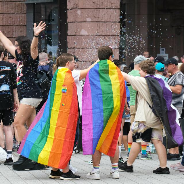 Ausgelassene Stimmung beim CSD Mannheim 2023 | Foto: Jessica Bader
