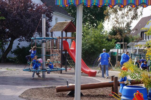 Neben der Überarbeitung des Barfußpfades werden im Garten der Kita Kleeblatt zahlreiche Arbeiten zur Verschönerung des Spielplatzes für die Kind | Foto: Evangelische Kindertagesstätte Kleeblatt