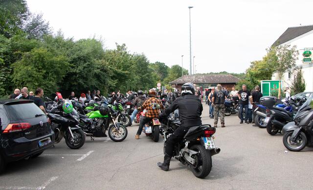 BIKER AGAINST MOBBING - Fahrt für den krebskranken Justin | Foto: Heike Schwitalla