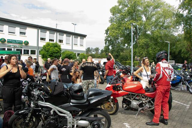 BIKER AGAINST MOBBING - Fahrt für den krebskranken Justin | Foto: Heike Schwitalla