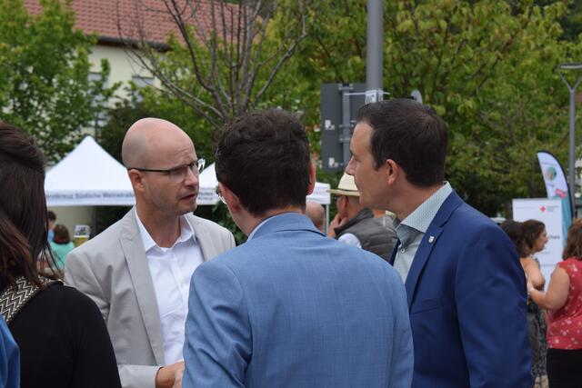 Verbandsbürgermeister im Gespräch | Foto: B. Bender