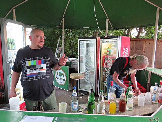 Getränke gab es auch am Pavillon | Foto: Brigitte Melder