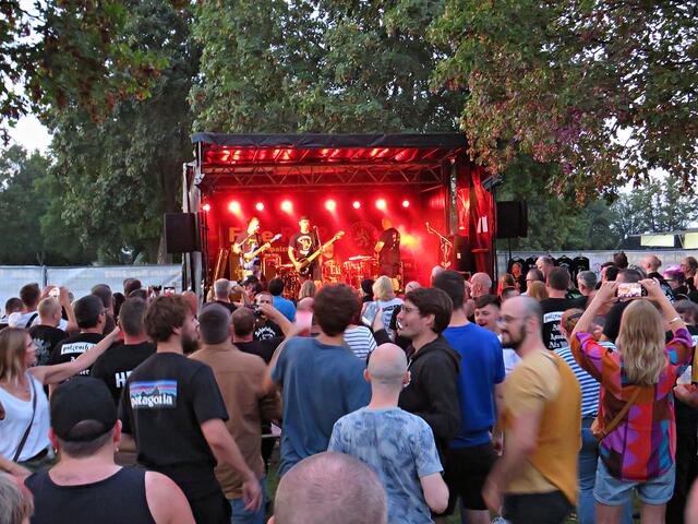 Rot beleuchtete Stage | Foto: Brigitte Melder