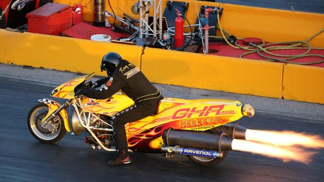 Viel Spektakel gab es in der Nightshow | Foto: Reuschel (moto-foto)