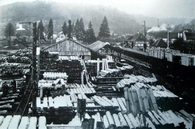 Exponat Sägewerk. Für Hartholz war es das einzige der Pfalz. Es fertigte u. a. Eisenbahnschwellen, was im Zweiten Weltkrieg zu Luftangriffen auf Hinterweidenthal führte. | Foto: Repro W. G. Stähle