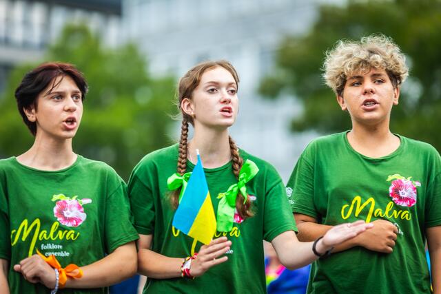 Feier des ukrainischen Unabhägigkeitstages auf dem Mannheimer Marktplatz.   | Foto: Christian Gaier