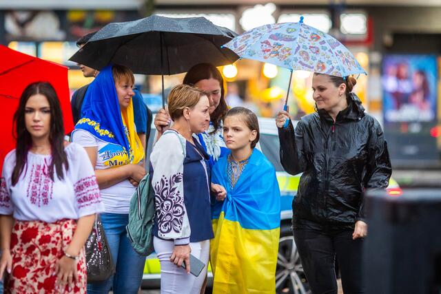 Feier des ukrainischen Unabhägigkeitstages auf dem Mannheimer Marktplatz.   | Foto: Christian Gaier