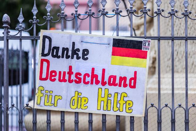 Feier des ukrainischen Unabhägigkeitstages auf dem Mannheimer Marktplatz.   | Foto: Christian Gaier