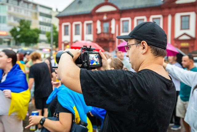 Feier des ukrainischen Unabhägigkeitstages auf dem Mannheimer Marktplatz.   | Foto: Christian Gaier