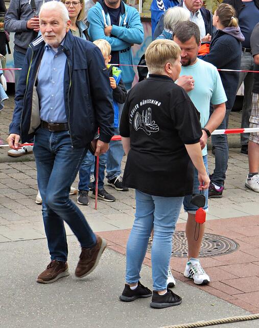 1. Beigeordneter K.-H. Hasenstab mit Annette Melzer und Björn Kowarik | Foto: Brigitte Melder