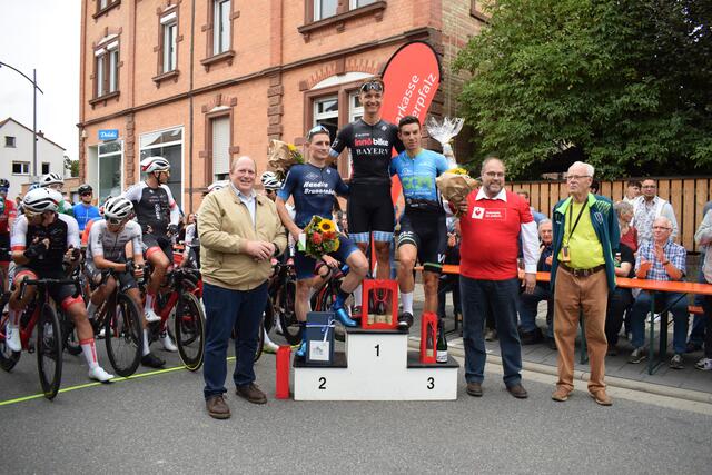 Siegerehrung des ersten Radrennens | Foto: Gemeinde Mutterstadt