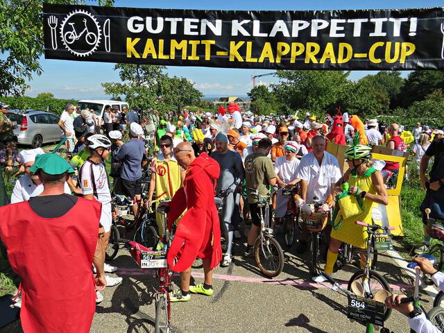 Aufstellung zum Start | Foto: Brigitte Melder