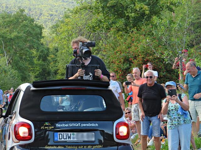 .... Kamerateam hinterher | Foto: Brigitte Melder