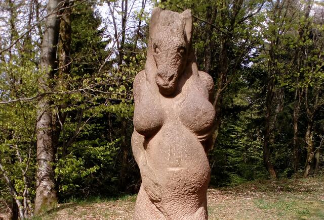 "Epona" Keltischer Skulpturenweg auf dem Donnersberg im April
"Wochenblatt-Reporter Kalender 2024" | Foto: Christina Pircher