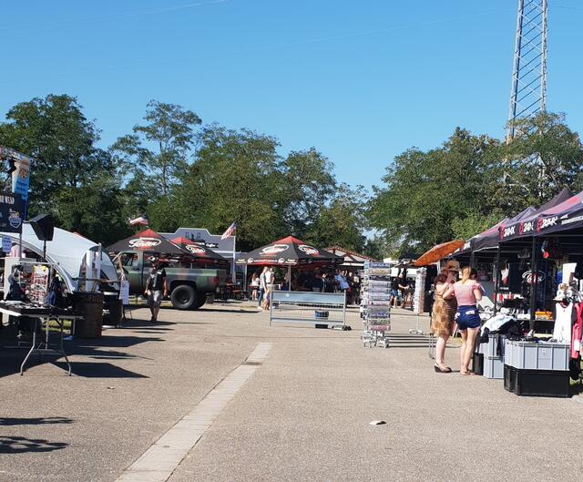 Händlermeile | Foto: Stephan Egersdörfer 