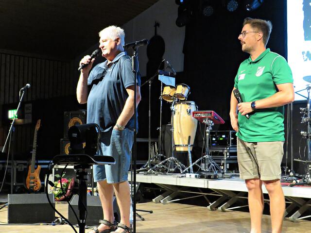 Organisator Helmut Schöpf und 1. Vorsitzende Alex Krieger  | Foto: Brigitte Melder
