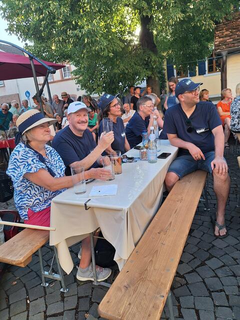 Gute Stimmung bei der Diedesfelder Kerwe | Foto: Angelika Schmid