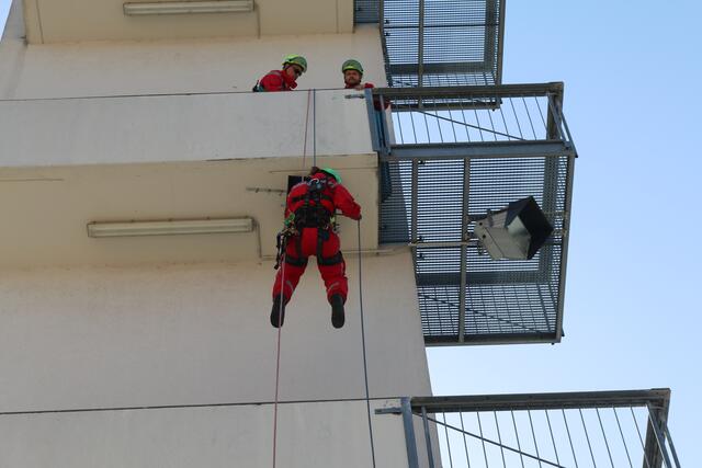Die Facheinheit "Spezielles Retten aus Höhen und Tiefen" zeigte ihr Können | Foto: Feuerwehr Frankenthal