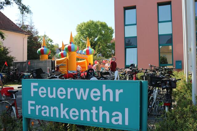 Viele Besucher nutzen das Fahrrad, um zur Feuerwehr zu fahren | Foto: Gisela Böhmer