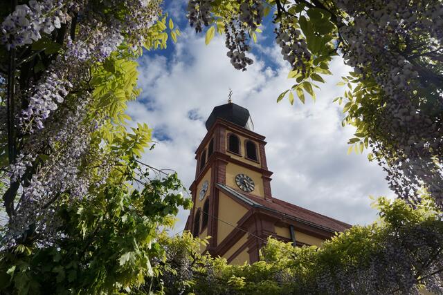 Kirche St. Michael in Hagenbach im Frühling | Foto: Michael Jochem