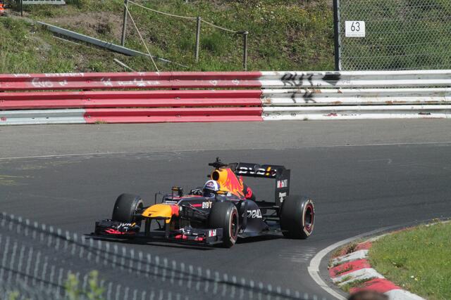 Der Schotte David Coulthard fuhr im Red Bull-Formel 1-Auto auf der legendären Nordschleife | Foto: Michael Sonnick
