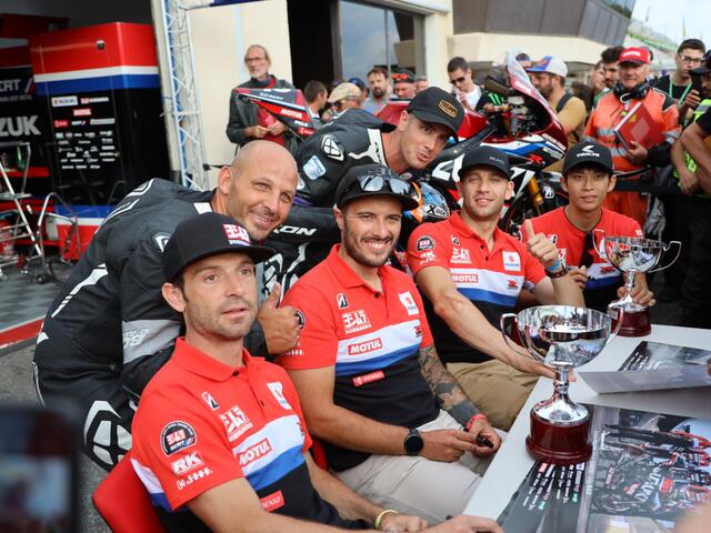SERT-Suzuki Team Guintoli, Masson und Black | Foto: moto-foto Reuschel