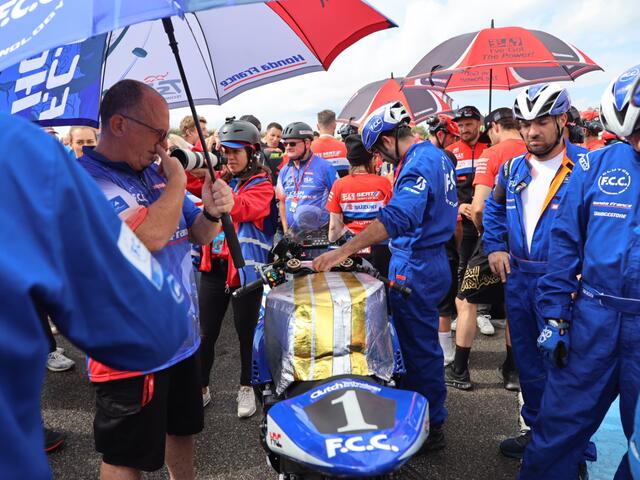 Team F.C.C. Honda in der Startaufstellung | Foto: moto-foto Reuschel