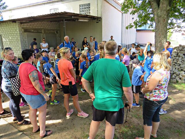 Alle umringten Hans Koob | Foto: Brigitte Melder