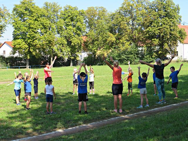 Dehnübungen | Foto: Brigitte Melder