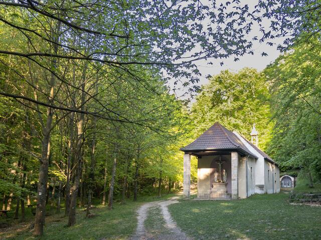 Motiv 1: Kapelle in der Nähe von Königsbach unweit des Wanderparkplatzes | Foto: Matthias Rabe